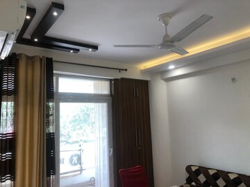 Building Lobby in 4 BHK Penthouse at Rishabh Platinum, Indrapuram – for Sale