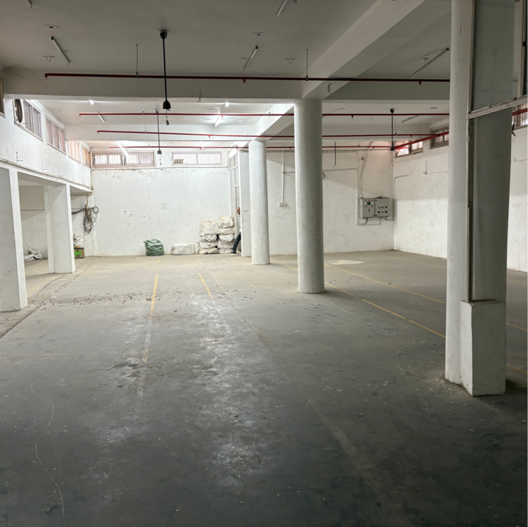  Parking, espire-hamilton-heights Commercial Industrial Plot 18000 Sq.Ft. In Ashoka Enclave Faridabad 8753951