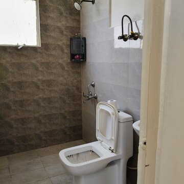 Bathroom in 2 BHK Apartment at Suncity Avenue 102, Sector 102 – for Rent