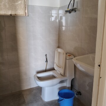 Bathroom in 2 BHK Apartment at Suncity Avenue 102, Sector 102 – for Rent