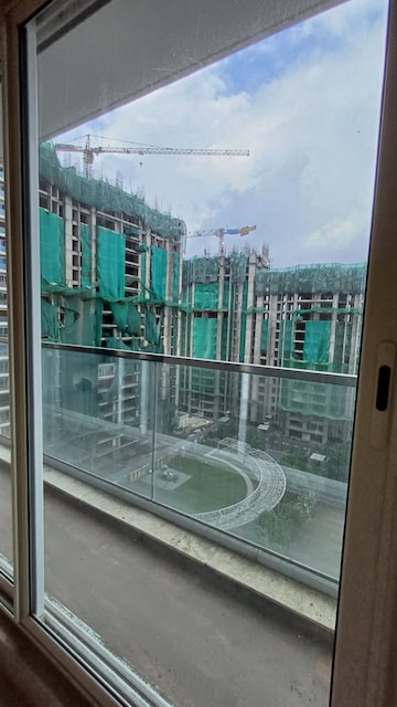 Balcony in 2.5 BHK Apartment at Sheth Avalon Phase 2, Majiwada – for Rent