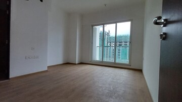 Bedroom in 2.5 BHK Apartment at Sheth Avalon Phase 2, Majiwada – for Rent