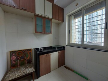 Kitchen in 2 BHK Apartment at Sheth Vasant Lawns, Laxmi Nagar – for Rent