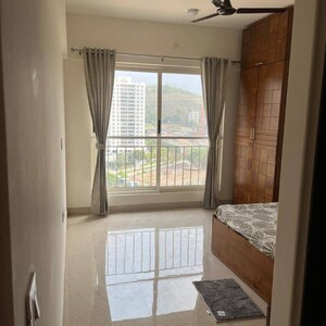 Room in 3 BHK Apartment at Pinnacle Kalpataru, Erandwane – for Sale