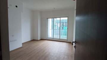 Bedroom in 2.5 BHK Apartment at Sheth Avalon Phase 2, Majiwada – for Rent