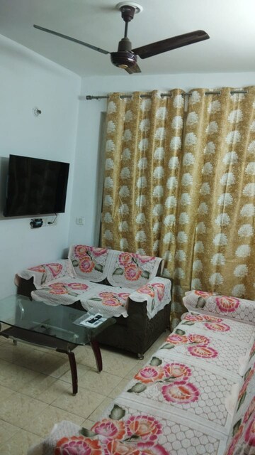 Bedroom in 2 BHK Apartment at Ansal Royal Heritage, Sector 70 – for Rent