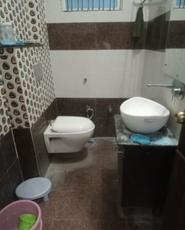 Bathroom in 1 BHK Villa at Aliganj – for Rent