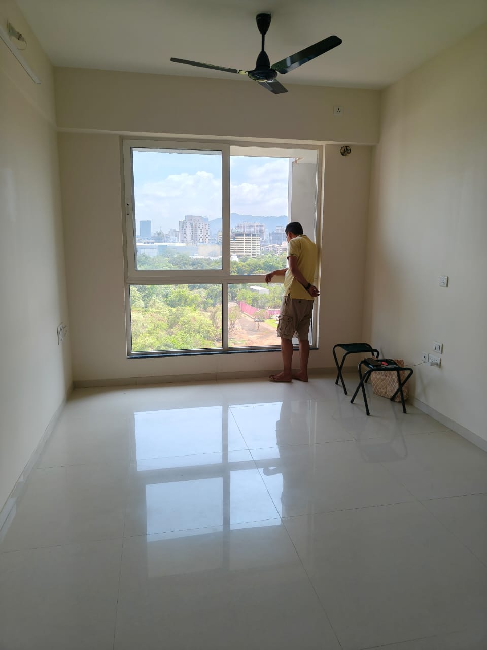 2 BHK Apartment For Rent in Sheth Zuri