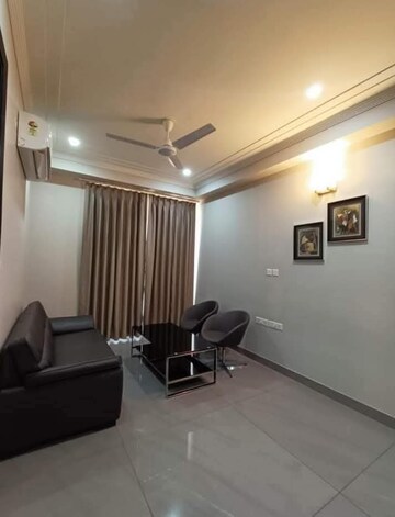 2 BHK Apartment For Rent in Emaar The Palm Drive-Palm Studios, Sector 66