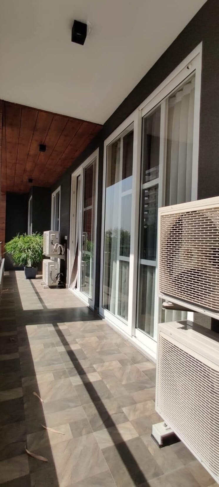 Balcony, emaar-the-palm-drive-palm-studios 2 Bedroom 1200 Sq.Ft. Apartment In Sector 66 Gurgaon 8754066