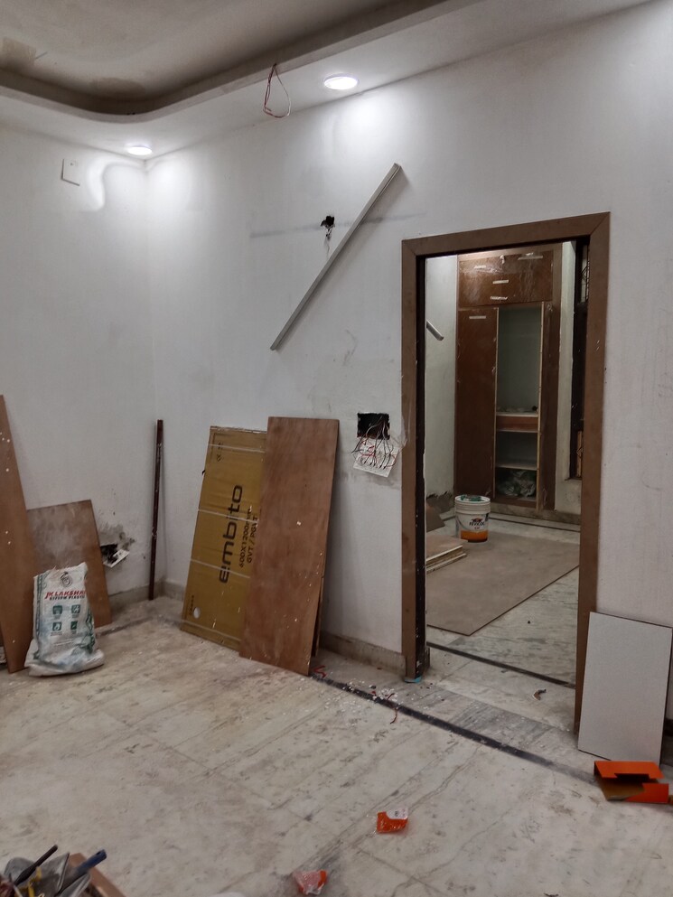 Room, green fields colony 3 Bedroom 1500 Sq.Ft. Builder Floor In Green Fields Colony Faridabad 8754075