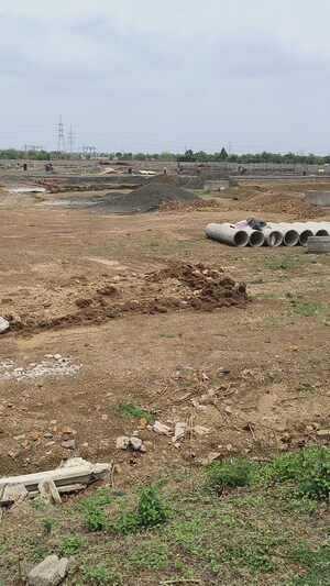  Plot For Sale in Isasani