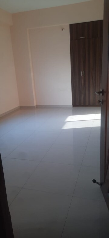 Room in 3 BHK Apartment at Manikonda – for Rent