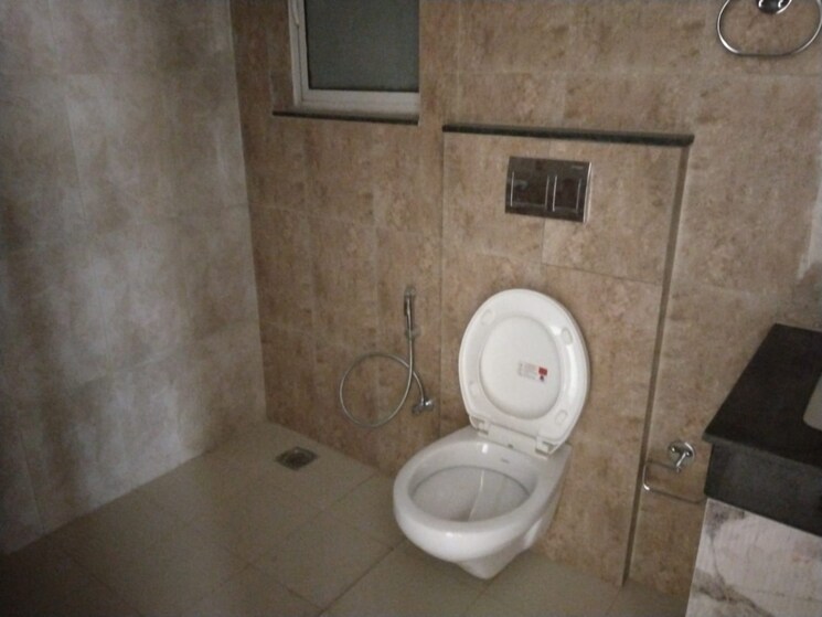 Bathroom, shapoorji-pallonji-joyville-phase-2 3 Bedroom 1852 Sq.Ft. Apartment In Sector 102 Gurgaon 8754140