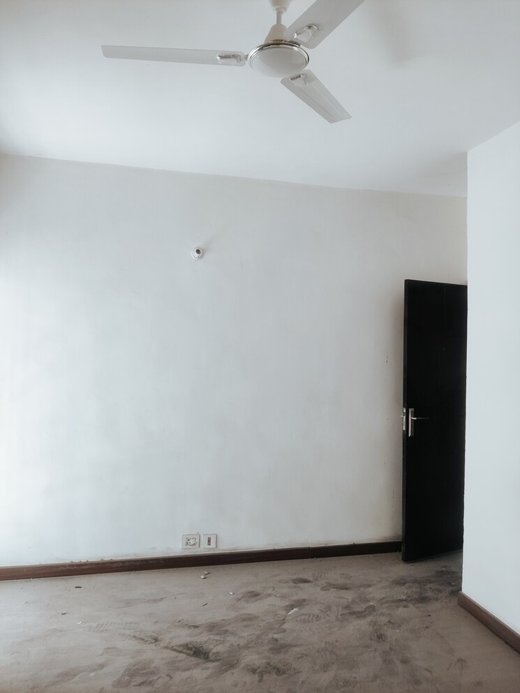 Room, bptp-park-elite-floor-ii 4 Bedroom 300 Sq.Yd. Apartment In Sector 75 Faridabad 8754152