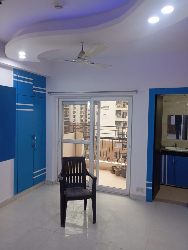 Living Room, nimbus-the-hyde-park 3 Bedroom 1835 Sq.Ft. Apartment In Sector 78 Noida 8754154