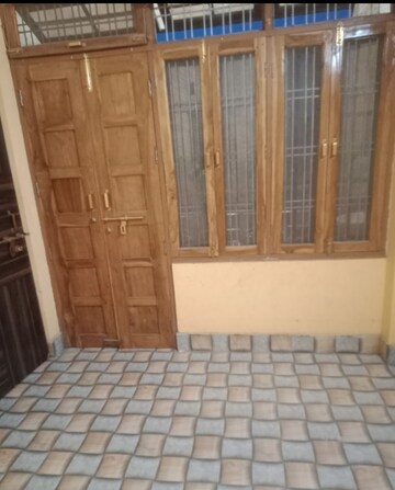 Bedroom in 2 BHK Villa at Jankipuram – for Rent