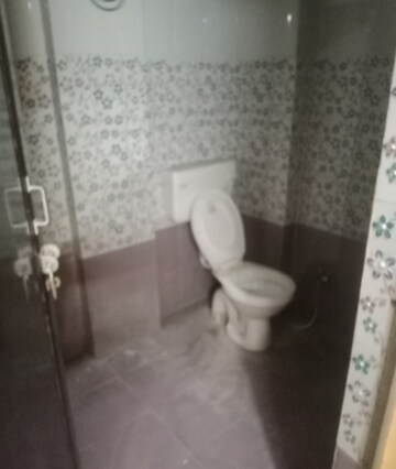 Bathroom in 2 BHK Villa at Jankipuram – for Rent