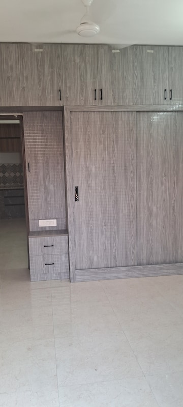 Room in 2 BHK Apartment at Signature Global Proxima, Sector 89 – for Rent