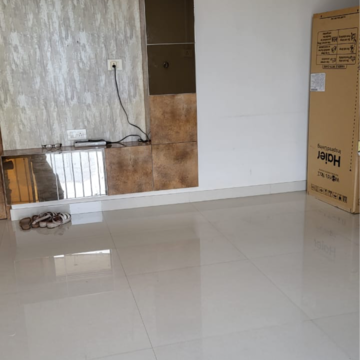 Room in 1 BHK Apartment at Dynamic Crystal Heights, Dadar East – for Rent