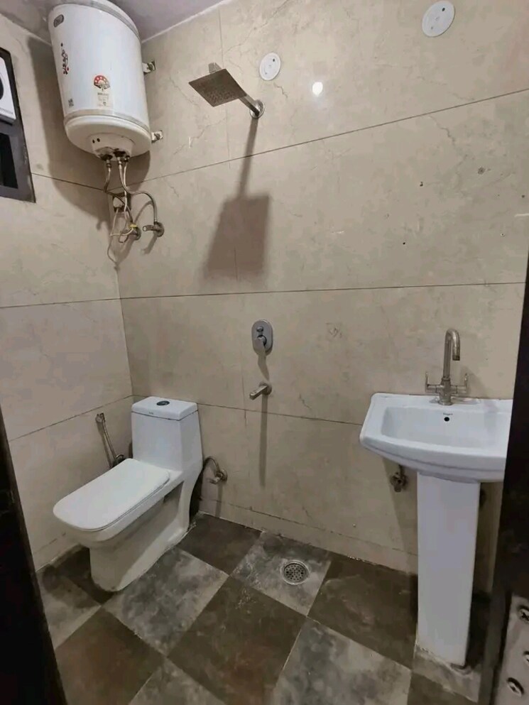 Attached Bathroom, saket 1 Bedroom 450 Sq.Ft. Builder Floor In Saket Delhi 8754187