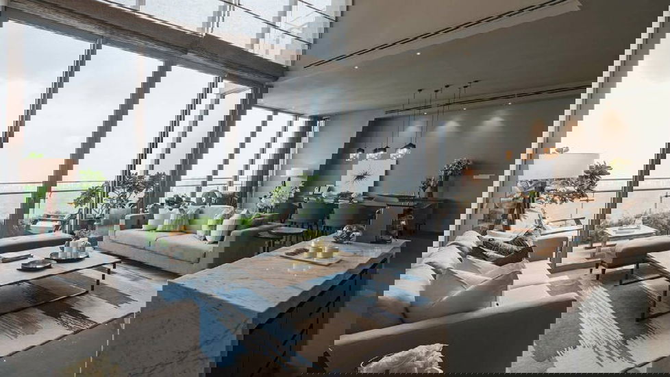 5 BHK + Pooja Room,Servant Room,Study Room,Extra Room Apartment For Sale in Oberoi Skyz