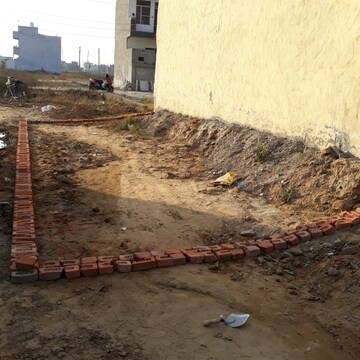 Room in  Plot at Sector 65 – for Sale