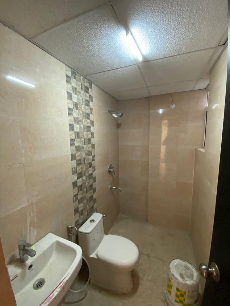 Bathroom, signature-global-park 2.5 Bedroom 1081 Sq.Ft. Builder Floor In Sohna Sector 36 Gurgaon 8754200