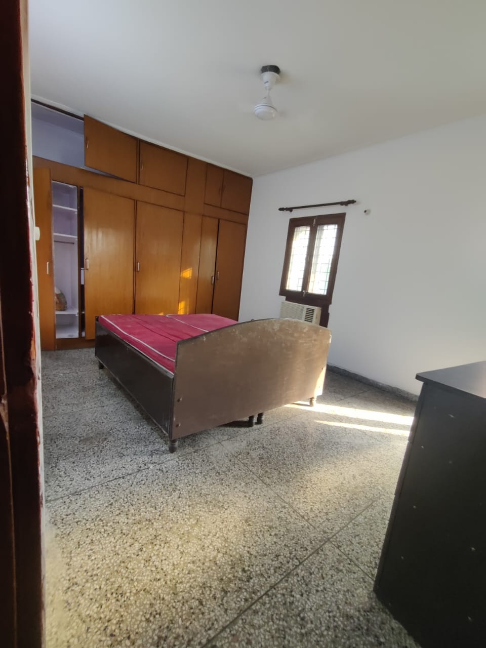 1 RkIndependent House For Rent in Sector 40
