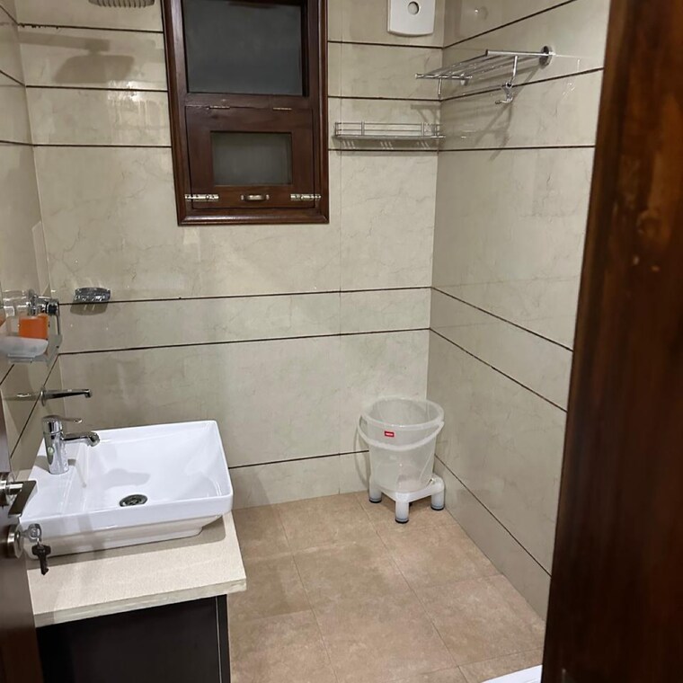 Bathroom, sector 64 3.5 Bedroom 1000 Sq.Ft. Independent House In Sector 64 Faridabad 8754234