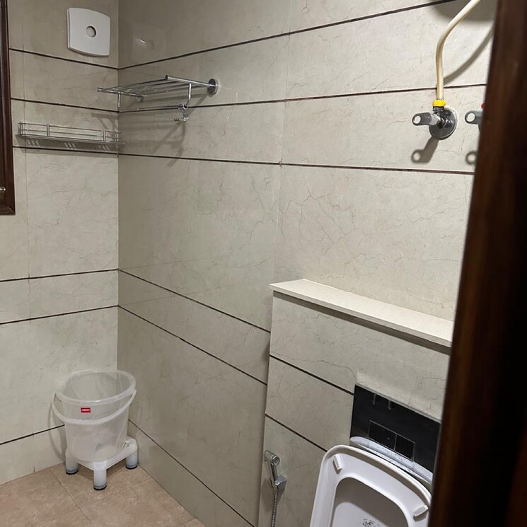 Bathroom, sector 64 3.5 Bedroom 1000 Sq.Ft. Independent House In Sector 64 Faridabad 8754234