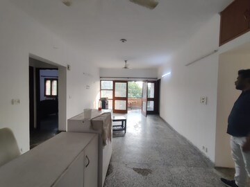 Room in 2 BHK Independent House at Sector 40 – for Rent