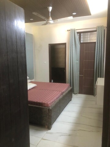 Living Room in 4 BHK Builder Floor at DLF Independent Floors, Dlf City Phase 3 – for Sale