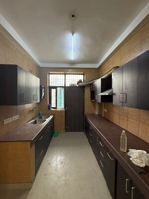 Kitchen in 4 BHK Builder Floor at DLF Independent Floors, Dlf City Phase 3 – for Sale