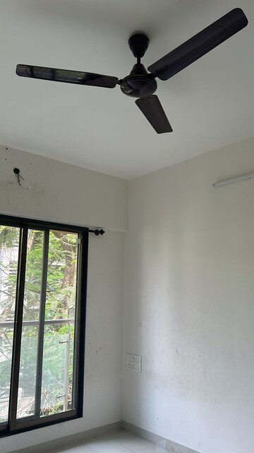 Room in 2 BHK Apartment at Vile Parle East – for Sale
