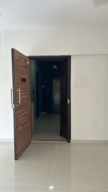 Furnished Amenities in 2 BHK Apartment at Vile Parle East – for Sale