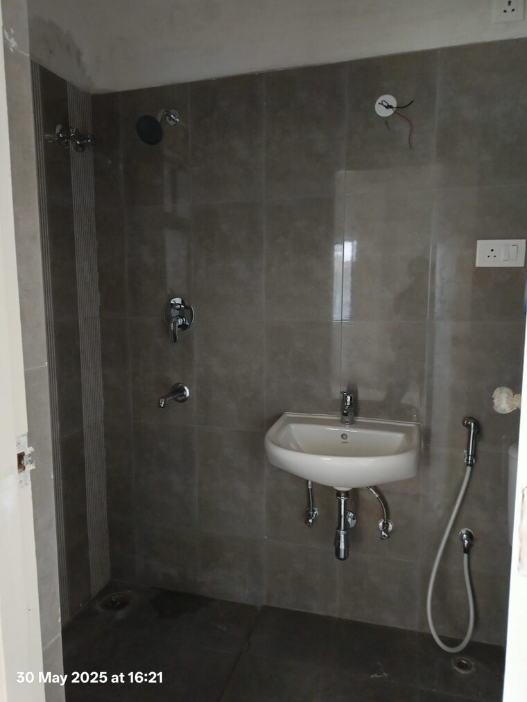 Bathroom, dtc-southern-heights 2 Bedroom 831 Sq.Ft. Apartment In Joka Kolkata 8754285