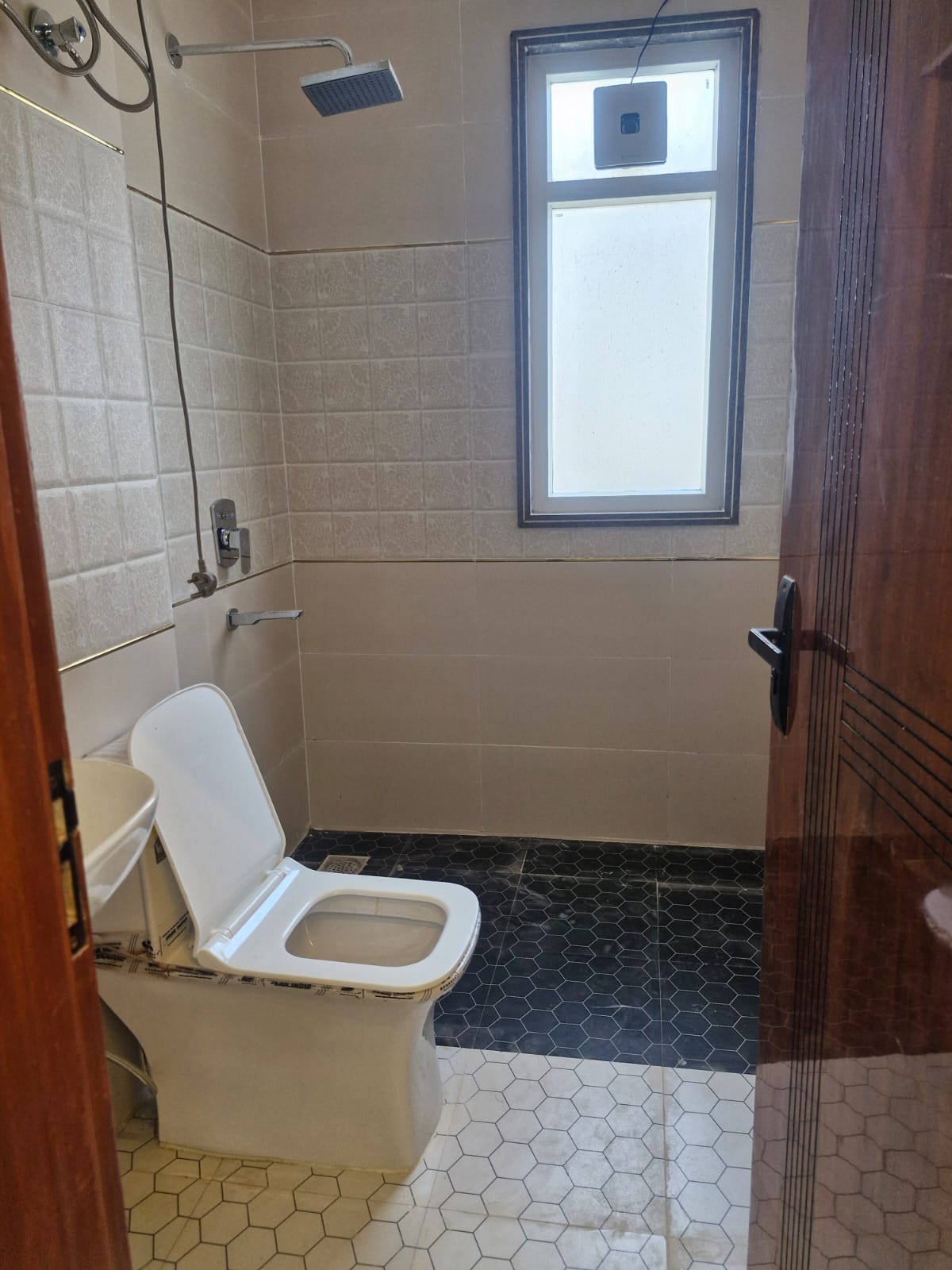 4 BHK + Servant Room Apartment For Sale in Dlf Richmond Park Sector 