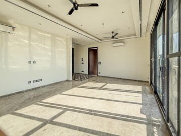 Room in 4 BHK Builder Floor at Greater Kailash Part 3 – for Rent