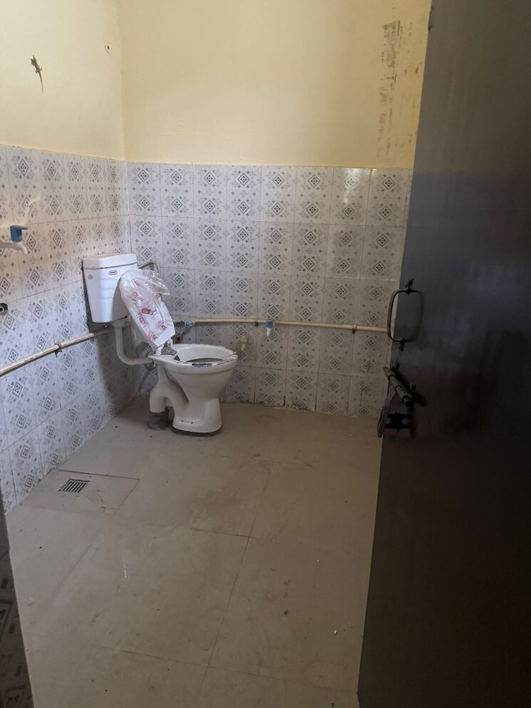 Master Bedroom, rwa-apartments-sector-72 4 Bedroom 4500 Sq.Ft. Independent House In Sector 72 Noida 8754339