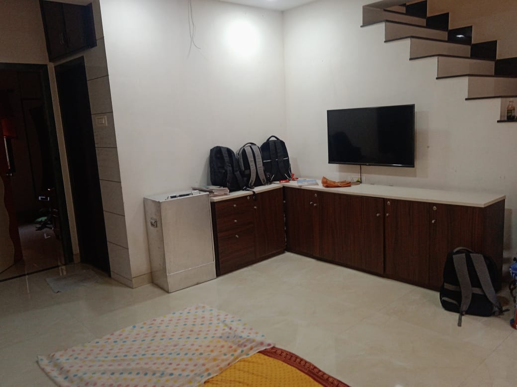 1 BHK + Extra Room Apartment For Rent in Pravitha CHS