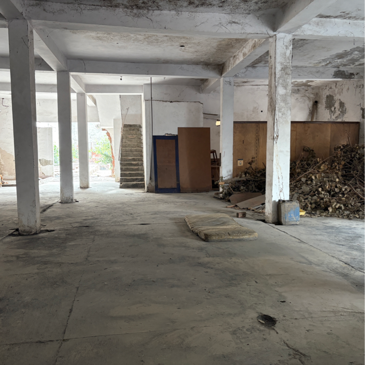  Parking, dlf-industrial-estate Commercial Industrial Plot 15000 Sq.Ft. In Ip Colony Faridabad 8754347