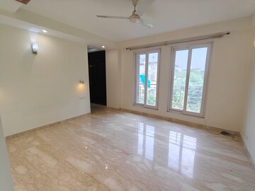 Room in 4 BHK Builder Floor at Safdarjung Enclave – for Rent