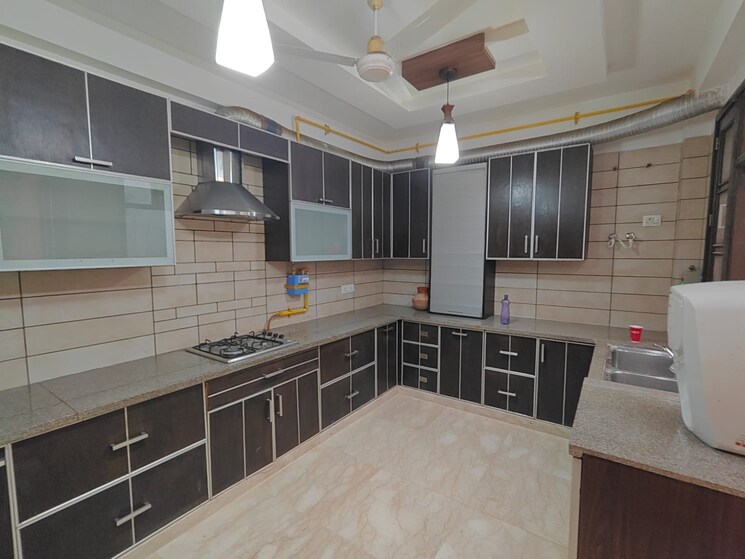 Kitchen, safdarjung enclave 4 Bedroom 300 Sq.Yd. Builder Floor In Safdarjung Enclave Delhi 8754364