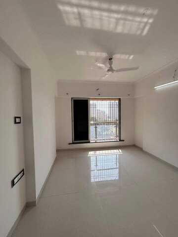Room in 2 BHK Apartment at Andheri West – for Rent