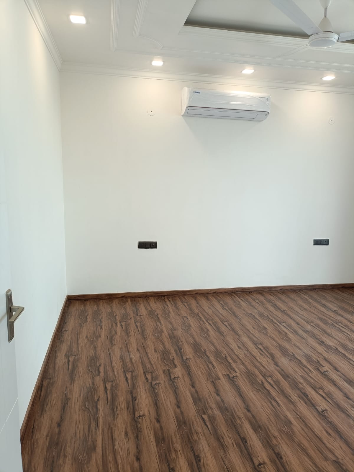 4 BHK + Pooja Room Builder Floor For Sale in BPTP Eden Estate