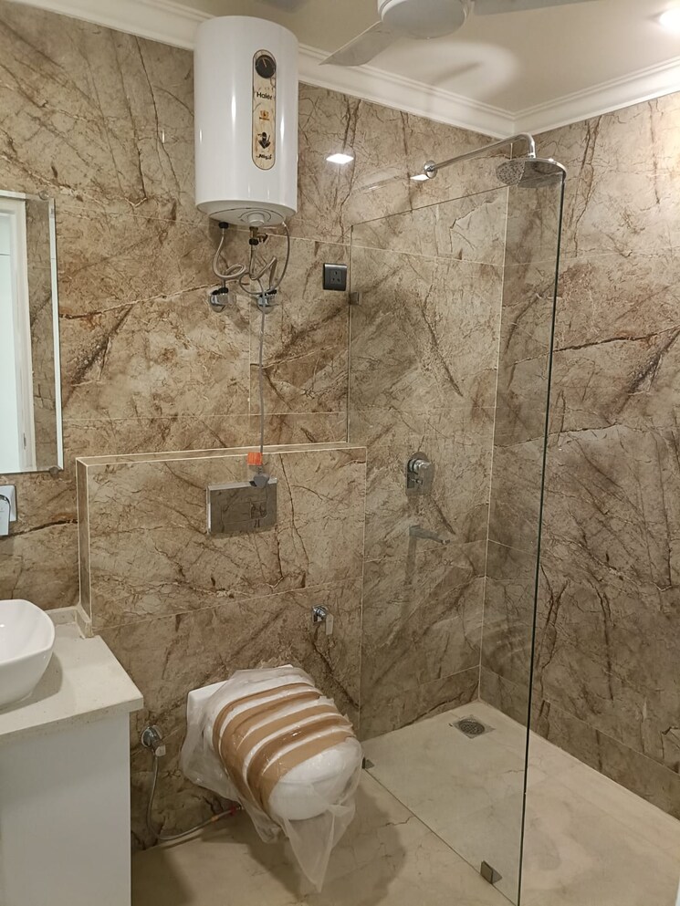 Bathroom, bptp-eden-estate 4 Bedroom 2475 Sq.Ft. Builder Floor In Sector 81 Faridabad 8754403
