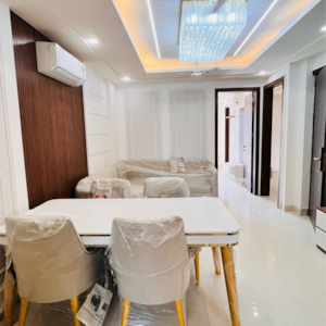 Team Area in 3 BHK Builder Floor at BPTP Floors, Sector 70 – for Sale