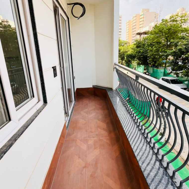 Balcony, bptp-floors 3 Bedroom 180 Sq.Ft. Builder Floor In Sector 70 Gurgaon 8754475