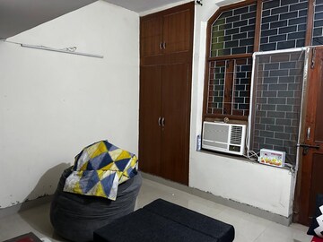 Parking in 1 RK Builder Floor at Jangpura – for Rent